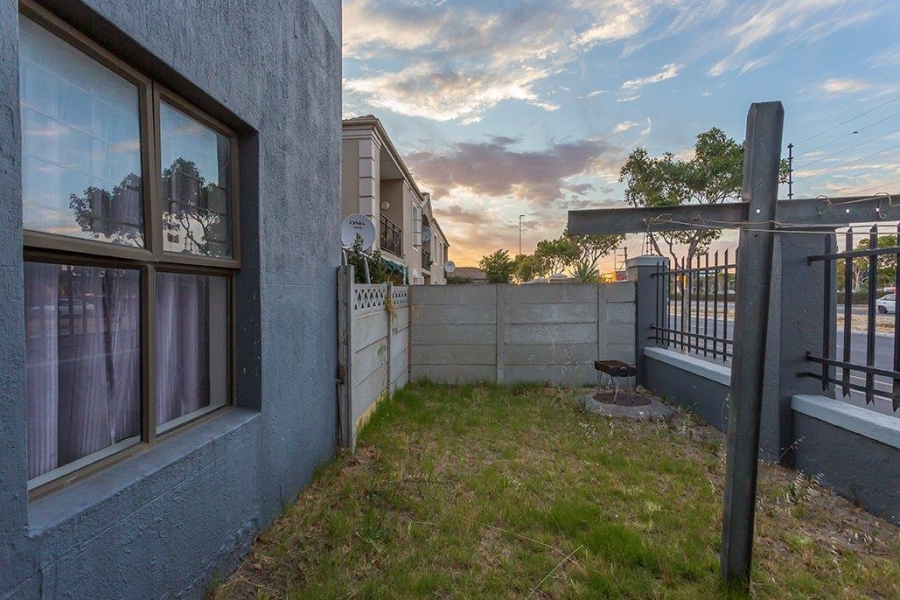 2 Bedroom Property for Sale in Parklands Western Cape